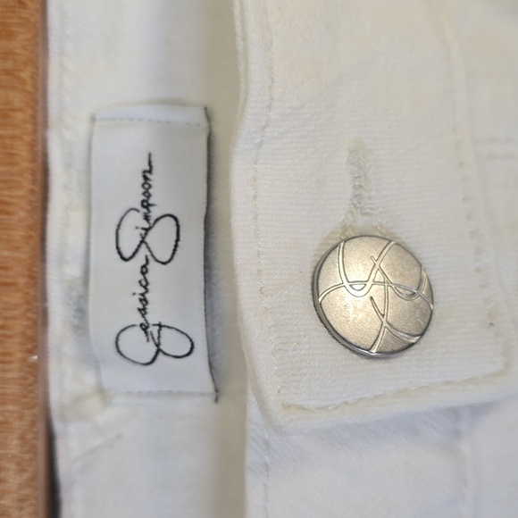 Jessica Simpson Jeans Women's Size 12 White Rolled crop Skinny White Jeans - Picture 6 of 11